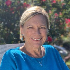 Meet your Posher, Cynthia